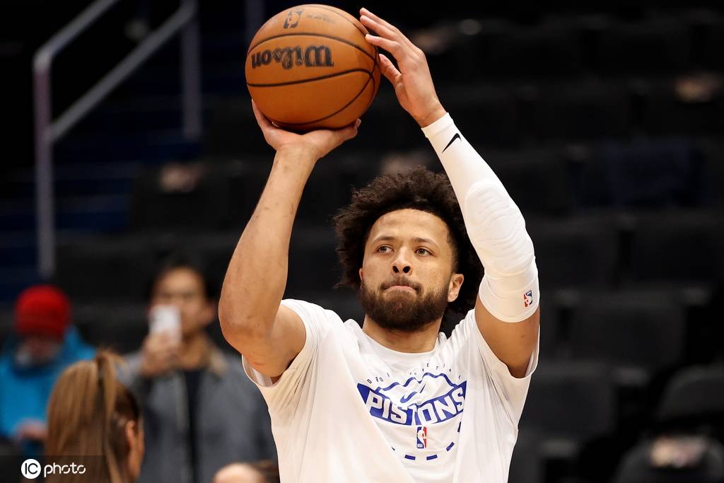 曝坎宁安被诊断出轻度气胸 将缺席很长一段时间